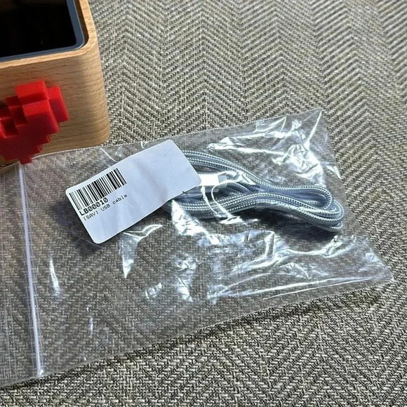 LOVEBOX Black & White Edition Wifi Messaging System - Picture 6 of 9